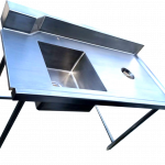 MESA CON UNA TARJA